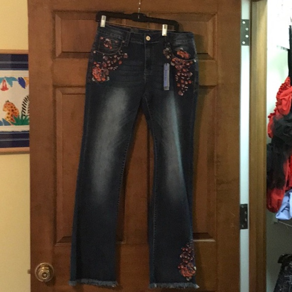 Grace jeans with floral patterns